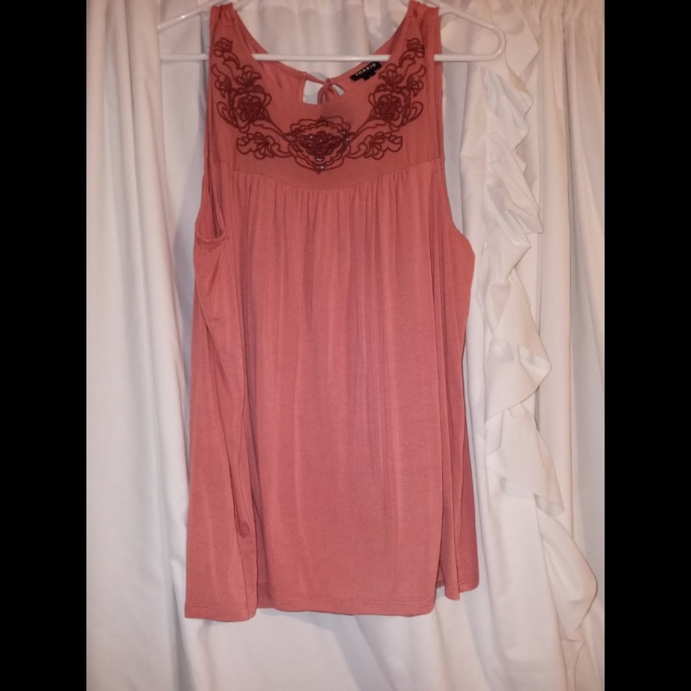 Torrid embroidered tank top Plus Size 1X
